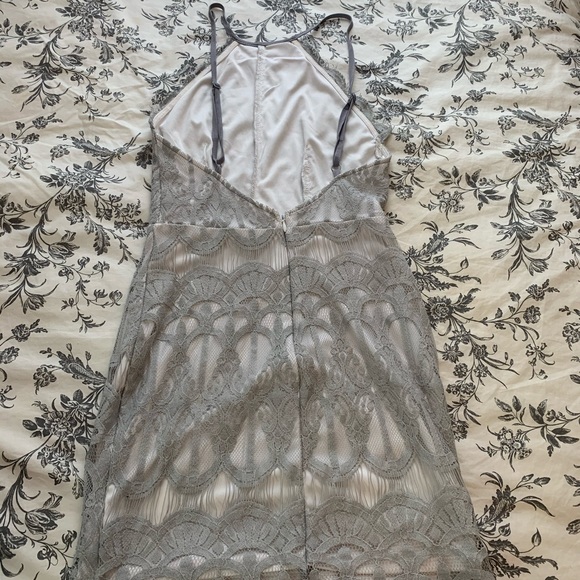 Tobi lace mini dress - Picture 3 of 5